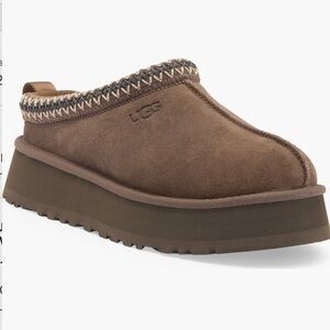 BNWT! UGG Taz women’s slippers - color: hickory size 10